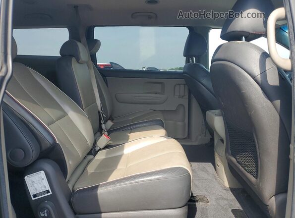 KNDMB5C10G6209226 2016 KIA SEDONA Black უკანა სალონის ხედი