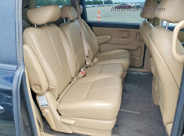 KNDMB5C11G6102346 2016 KIA SEDONA Black Widok wnętrza z tyłu