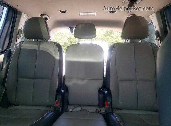 KNDMB5C11J6410673 2018 KIA SEDONA Blue Widok tylnych siedzeń