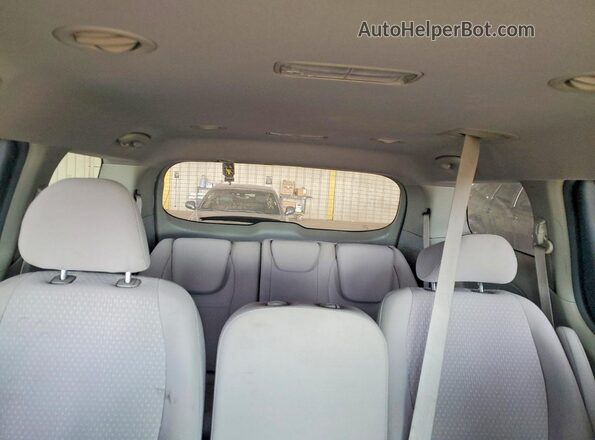 KNDMB5C12G6098677 2016 KIA SEDONA White Vista de los asientos traseros