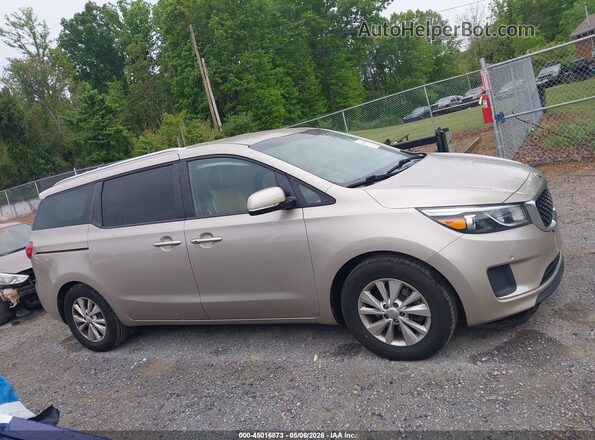 KNDMB5C12H6266867 2017 KIA SEDONA Gold Widok wnętrza 360 stopni