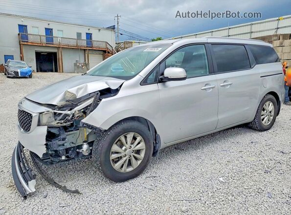 KNDMB5C13G6099711 2016 KIA SEDONA Silver Vista tres cuartos delantera izquierda