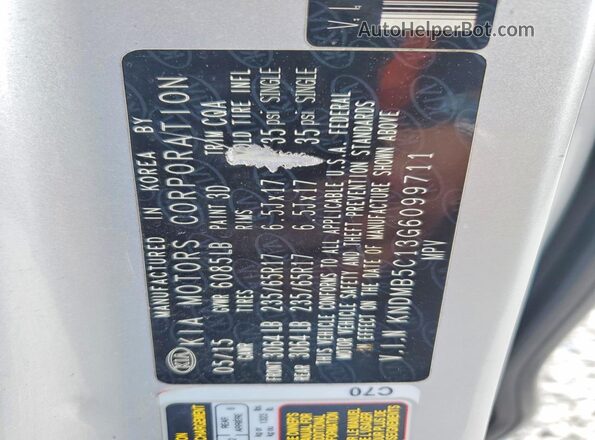 KNDMB5C13G6099711 2016 KIA SEDONA Silver Vista de la etiqueta del VIN