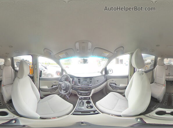 KNDMB5C13G6099711 2016 KIA SEDONA Silver Vista interior de 360 grados