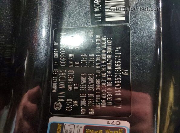KNDMB5C13M6674174 2021 KIA SEDONA Gray Vista de la etiqueta del VIN