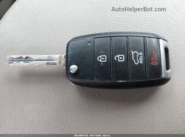 KNDMB5C14G6107380 2016 KIA SEDONA Maroon Widok deski rozdzielczej