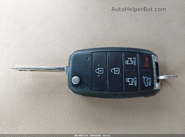 KNDMB5C14G6120310 2016 KIA SEDONA Кремовый Вид панели приборов