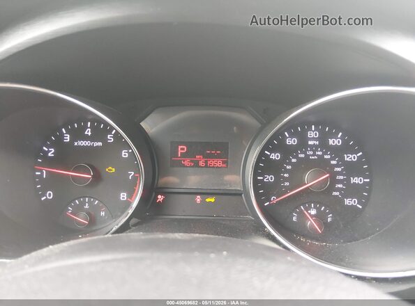 KNDMB5C14G6131615 2016 KIA SEDONA White Widok tylnych siedzeń