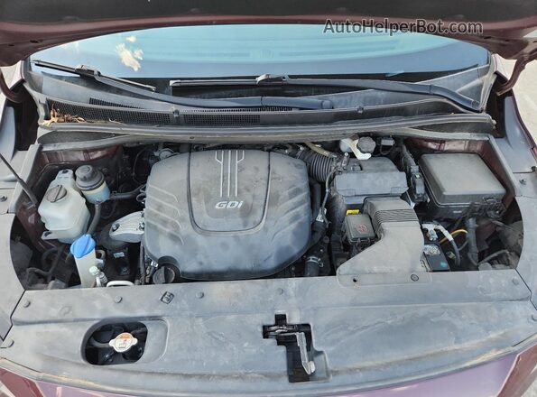 KNDMB5C15H6239145 2017 KIA SEDONA Maroon Vista del compartimento del motor