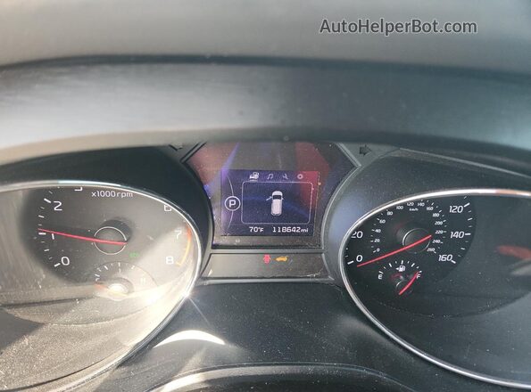 KNDMB5C15H6305919 2017 KIA SEDONA Silver Vista del cuadro de instrumentos