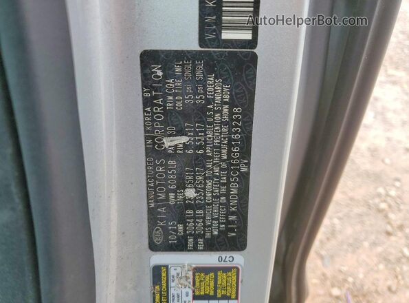 KNDMB5C16G6163238 2016 KIA SEDONA Silver Vista de la etiqueta del VIN