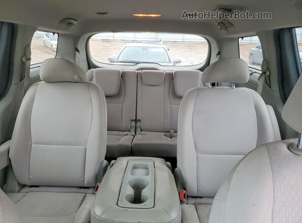 KNDMB5C16G6163238 2016 KIA SEDONA Silver Vista de los asientos traseros