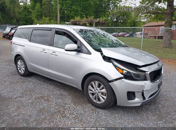 KNDMB5C17H6229846 2017 KIA SEDONA Silver Передня права чверть