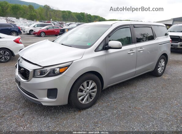 KNDMB5C17H6229846 2017 KIA SEDONA Silver Передня ліва чверть