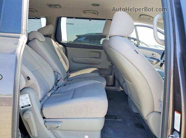 KNDMB5C18G6151446 2016 KIA SEDONA Gray უკანა სალონის ხედი