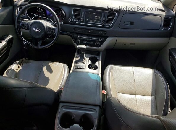KNDMB5C18H6266307 2017 KIA SEDONA Burgundy Vista del salpicadero