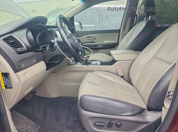 KNDMB5C19H6284413 2017 KIA SEDONA Бордовый Вид салона спереди