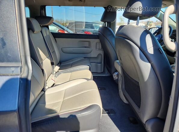 KNDMB5C19H6326952 2017 KIA SEDONA Gray Սալոնի հետևի տեսք