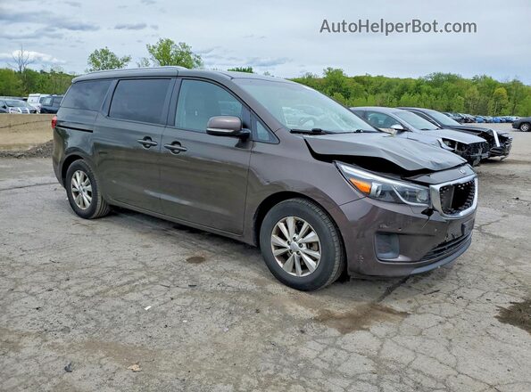 KNDMB5C19H6336302 2017 KIA SEDONA Коричневый Передняя правая четверть