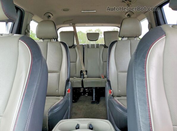 KNDMB5C19H6336302 2017 KIA SEDONA Коричневый Вид задних сидений