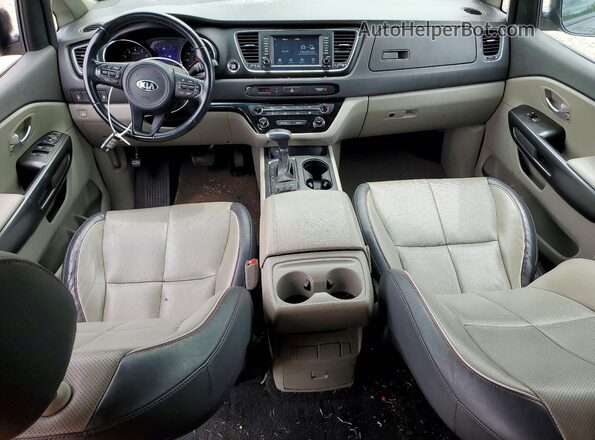KNDMB5C19H6336302 2017 KIA SEDONA Коричневый Вид панели приборов
