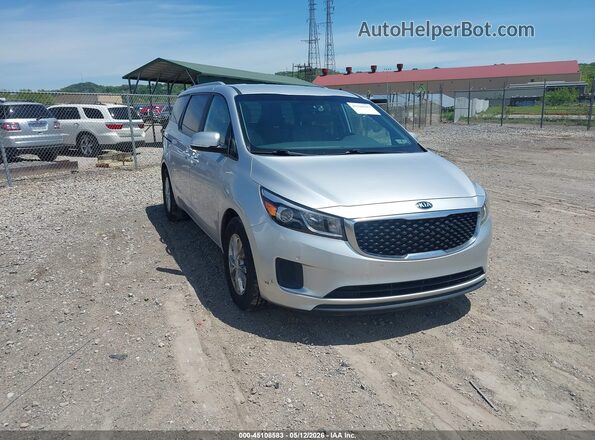 KNDMB5C1XH6254790 2017 KIA SEDONA Silver Przód prawy