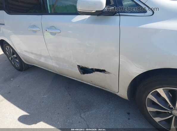 KNDMC5C19G6135527 2016 KIA SEDONA Белый Вид спереди