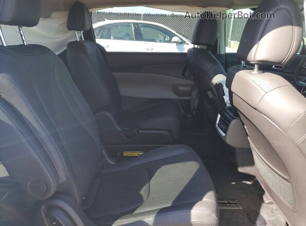 KNDNE5KA6T6109316 2026 KIA CARNIVAL Gray Widok wnętrza z tyłu