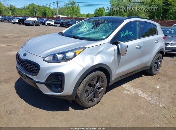 KNDP6CAC5N7978953 2022 KIA SPORTAGE Серебряный Передняя левая четверть