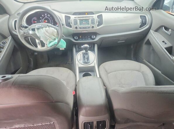 KNDPB3AC1G7861451 2016 KIA SPORTAGE Silver Vista del salpicadero