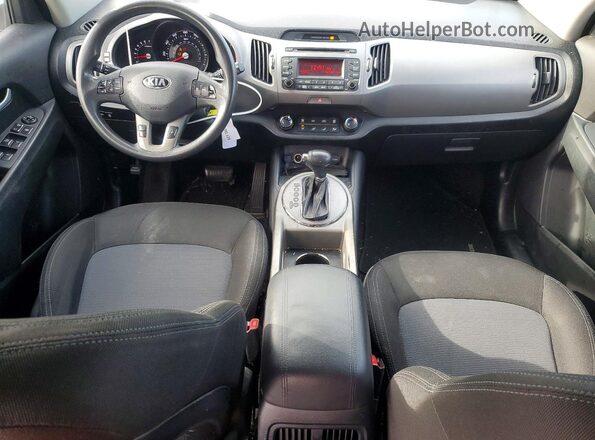 KNDPB3AC4G7875568 2016 KIA SPORTAGE Белый Вид панели приборов