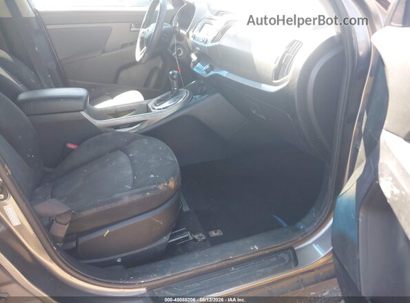 KNDPBCAC0G7845905 2016 KIA SPORTAGE Серый Вид салона спереди