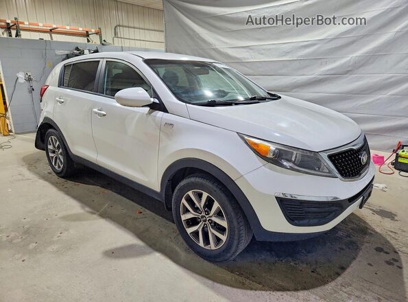 KNDPBCAC1G7835190 2016 KIA SPORTAGE Белый Передняя правая четверть