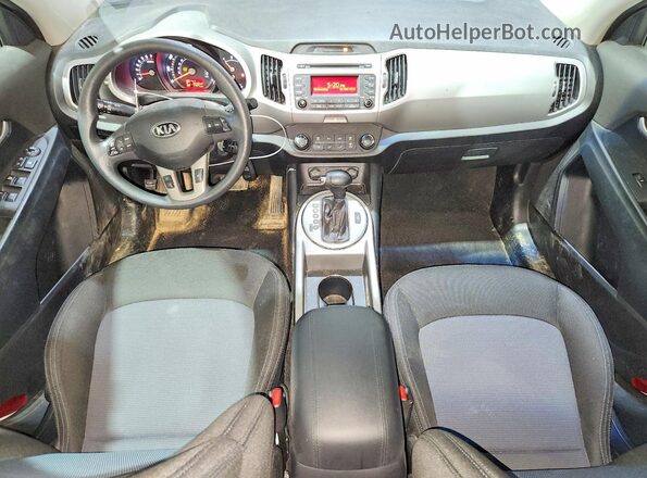 KNDPBCAC1G7835190 2016 KIA SPORTAGE Белый Вид панели приборов
