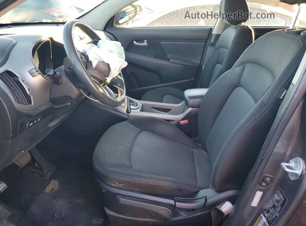 KNDPBCAC4G7866126 2016 KIA SPORTAGE Серый Вид салона спереди