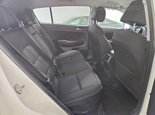 KNDPM3AC3M7942294 2021 KIA SPORTAGE Белый Вид задней части салона