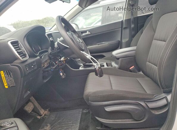 KNDPM3AC3N7013322 2022 KIA SPORTAGE Белый Вид салона спереди