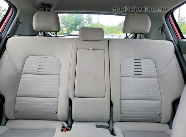 KNDPM3AC8J7487020 2018 KIA SPORTAGE Красный Вид задних сидений
