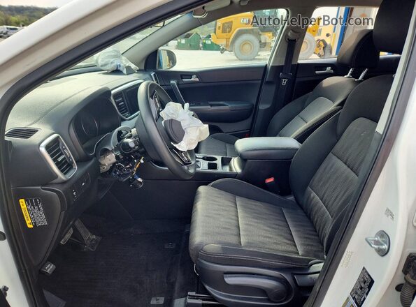 KNDPM3AC9L7731471 2020 KIA SPORTAGE White Front interior view