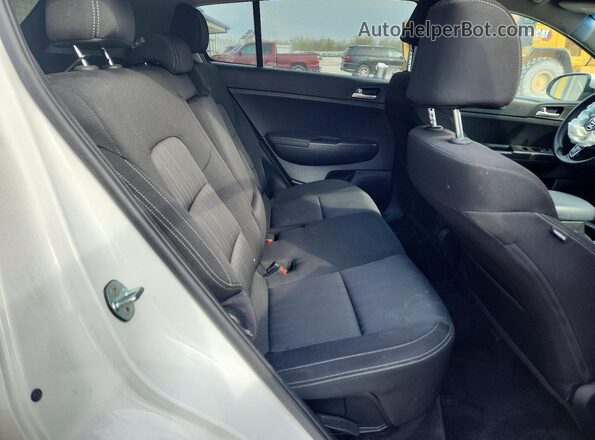 KNDPM3AC9L7731471 2020 KIA SPORTAGE White Rear seats view