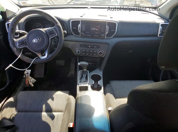 KNDPMCAC0H7263007 2017 KIA SPORTAGE Серый Вид панели приборов