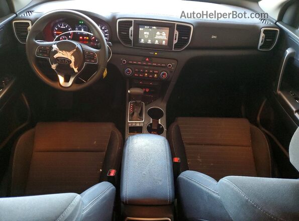 KNDPMCAC0J7393116 2018 KIA SPORTAGE Серый Вид панели приборов