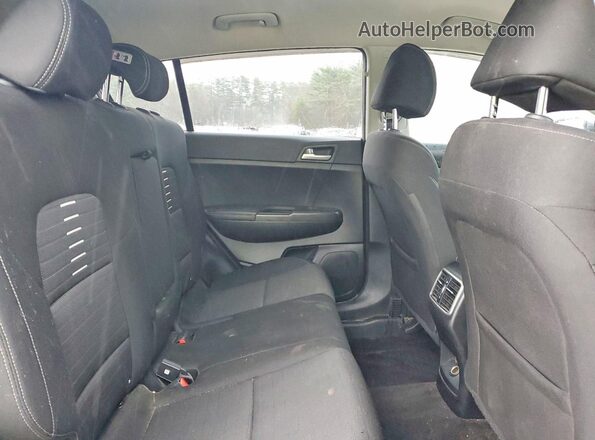 KNDPMCAC1J7439228 2018 KIA SPORTAGE Серый Вид задней части салона
