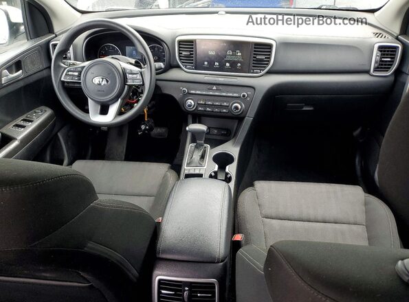KNDPMCAC1M7933965 2021 KIA SPORTAGE Белый Вид панели приборов