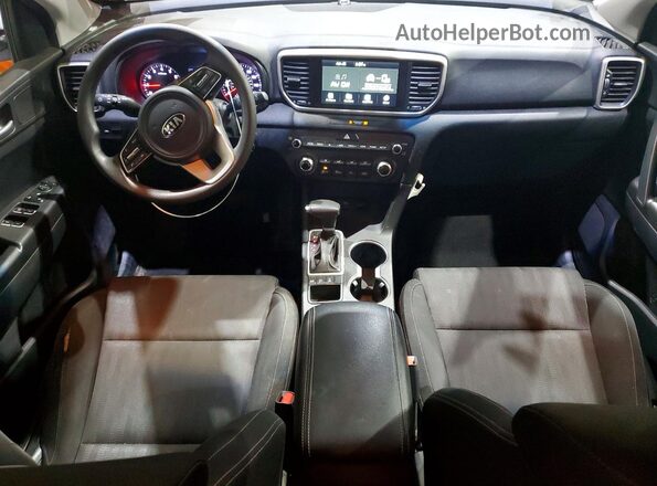 KNDPMCAC1M7937126 2021 KIA SPORTAGE Белый Вид панели приборов