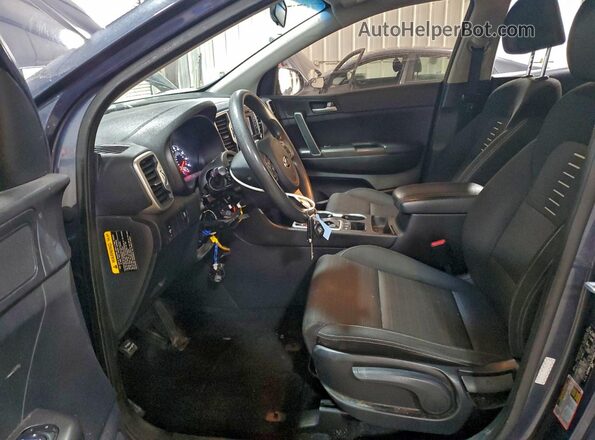 KNDPMCAC4J7415974 2018 KIA SPORTAGE Угольный Вид салона спереди