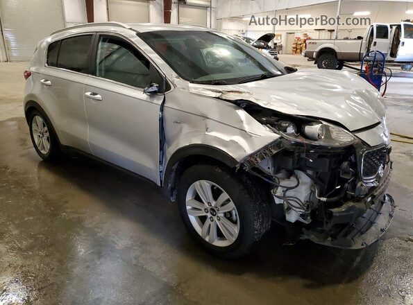KNDPMCAC6K7613408 2019 KIA SPORTAGE Серебряный Передняя правая четверть