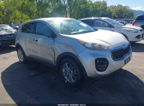 KNDPMCAC8H7202665 2017 KIA SPORTAGE Silver Przód prawy