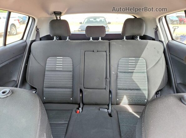 KNDPMCAC8J7426671 2018 KIA SPORTAGE White Widok tylnych siedzeń
