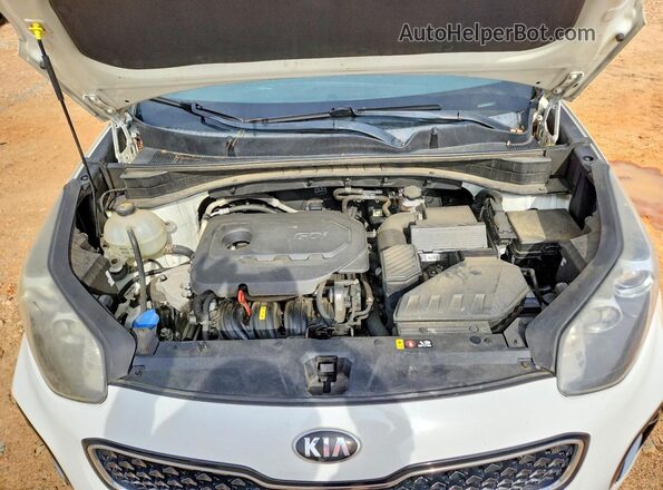 KNDPMCAC8J7426671 2018 KIA SPORTAGE White Widok komory silnika